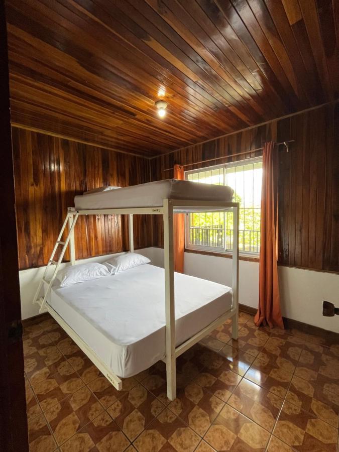 Arenal Sloth Hostel ラ・フォルトゥナ エクステリア 写真