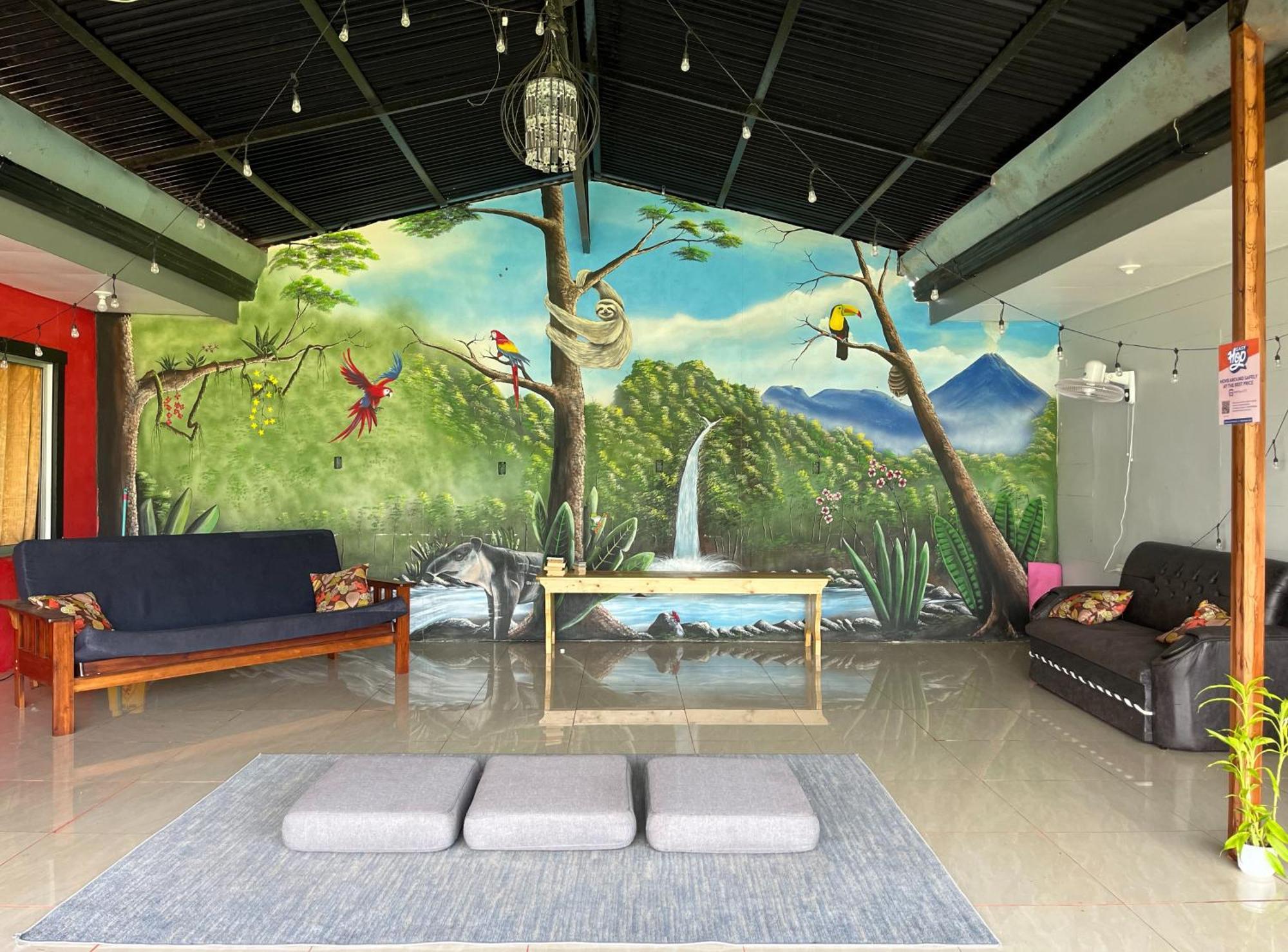 Arenal Sloth Hostel ラ・フォルトゥナ エクステリア 写真